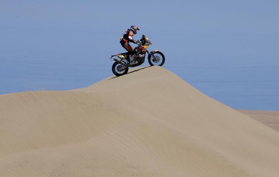 Marc Coma corona una duna