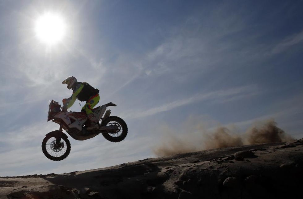 Toby Price sorprendi� a todos quedando segundo en la etapa.