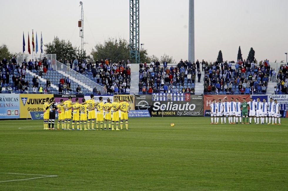 Minuto de silencio en el Legan�s-Alcorc�n.
