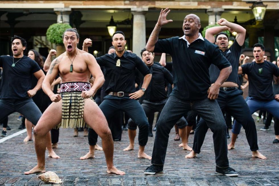 Ya retirado segu�a disfrutando bailando el 'haka'