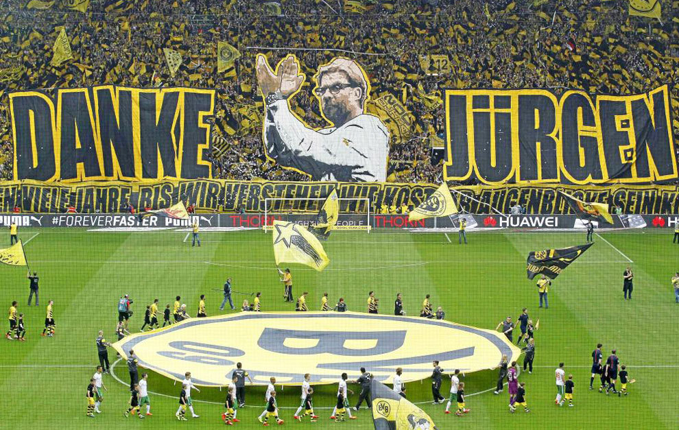 Los hinchas del Dortmund despiden a Klopp en su �ltimo partido con...