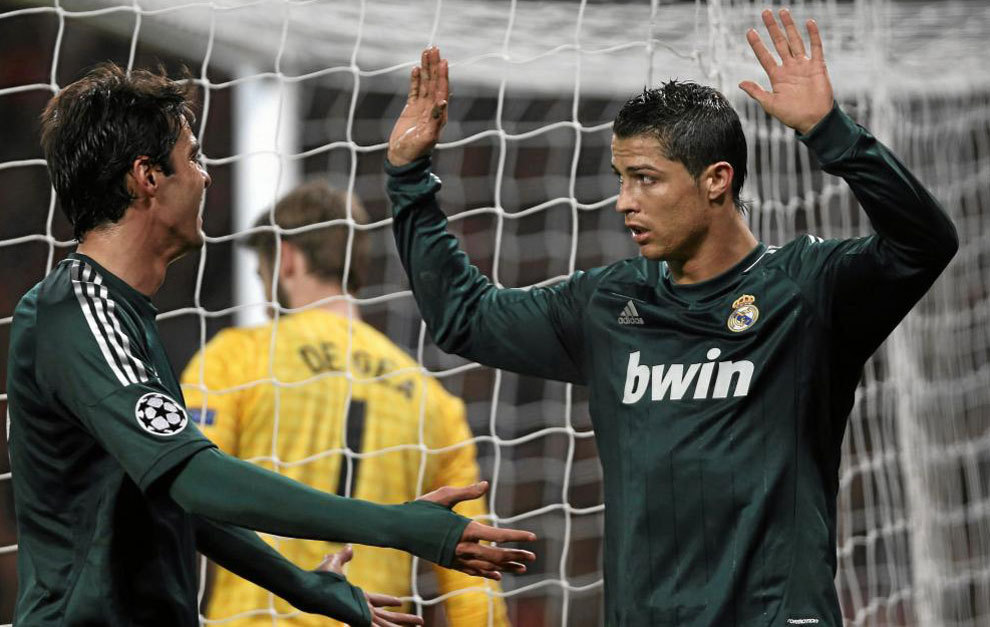 Cristiano pide perd�n tras marcar en Old Trafford.