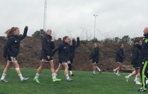 Las chicas de la Selecci�n espa�ola sub-19, en un entrenamiento.
