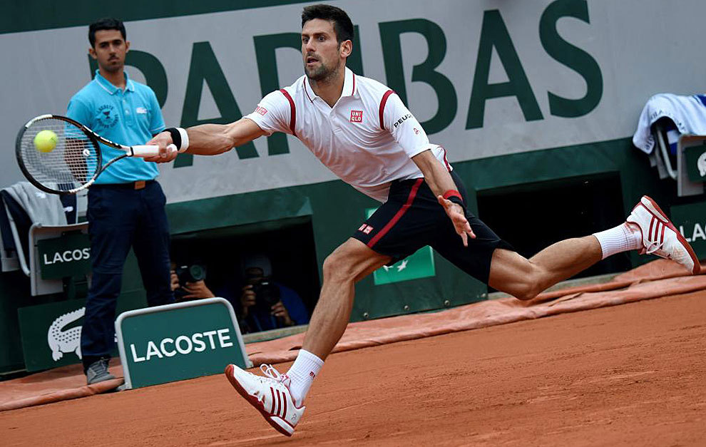 Careless Djokovic reaches French Open third round | MARCA English