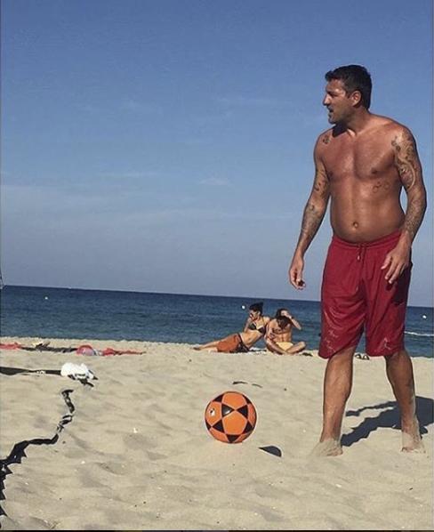 Christian Vieri, el ex futbolista italiano, jugando al f�tbol en...