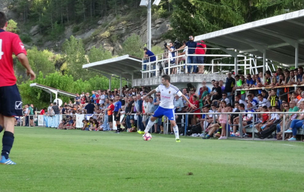 Cani en un momento del partido ante el Bolta�a.
