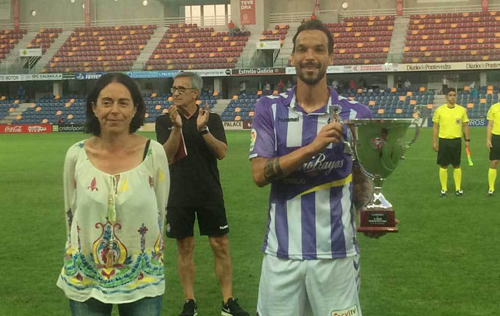 Andr� Le�o recoge el XL Trofeo Ciudad de Pontevedra