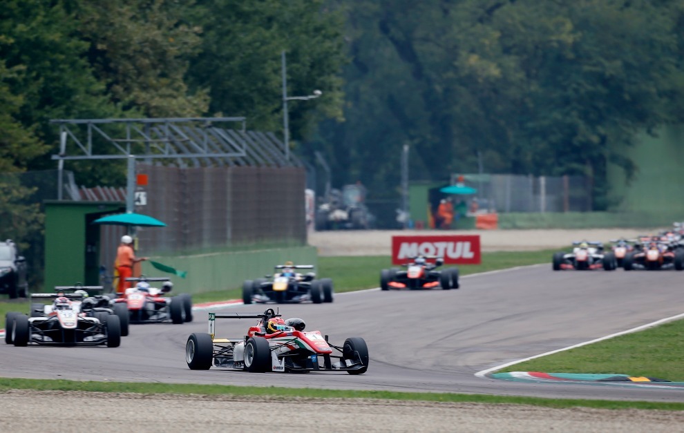 Lance Stroll, en Imola, liderando