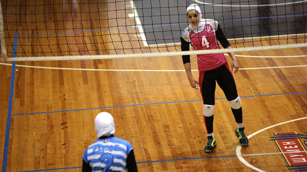 Iranian duo make history in womens volleyball by moving to Bulgaria