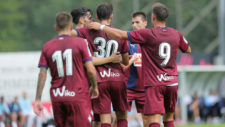 Eibar celebra el triunfo ante Leeds United