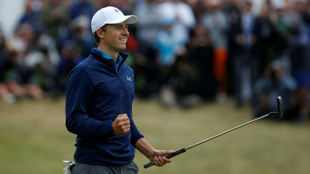 Jordan Spieth celebra el triunfo en el green del 18.