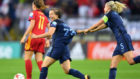 Francesca Kirby celebra el primer gol del partido.