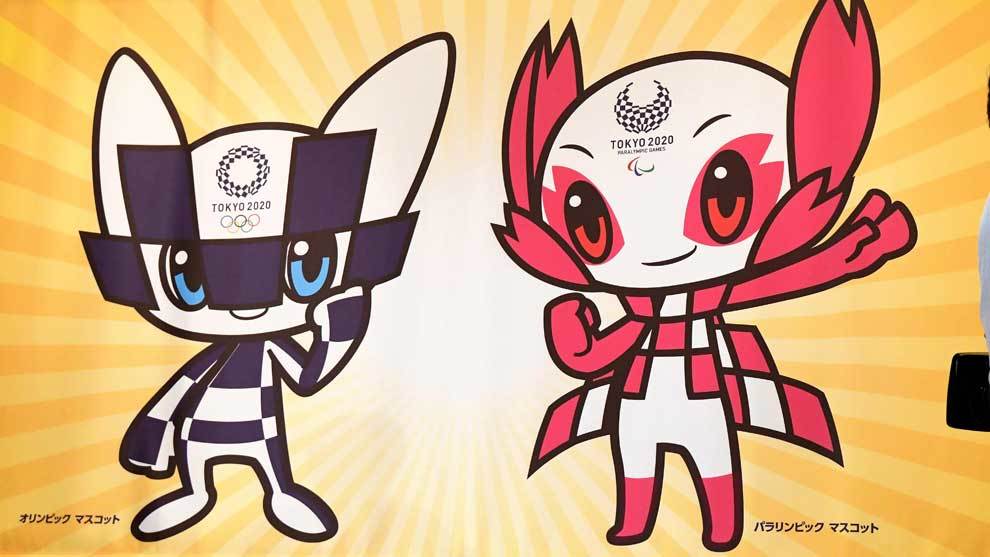 Dos personajes de estética futurista e inspirados en el anime han...
