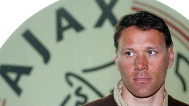 Marco Van basten atiende a MARCA en Amsterdam.