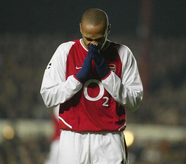 Le top 10 des maillots de football d'Arsenal selon
