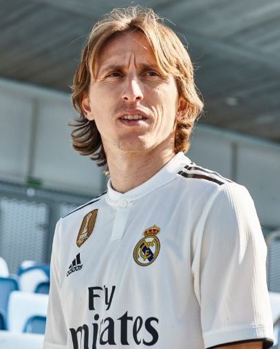 Luka modric, con la primera equipación del real | MARCA.com