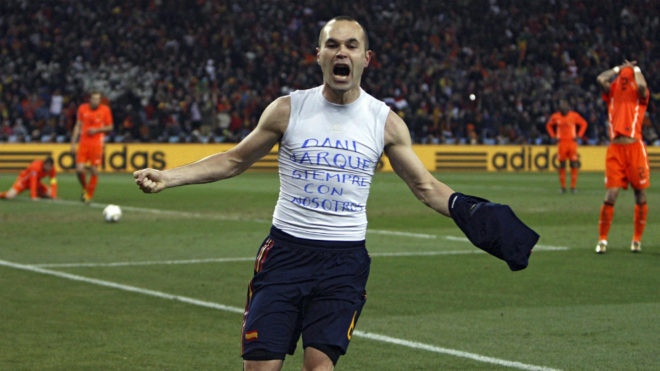 Iniesta celebra su gol ante Holanda en la final del Mundial de...