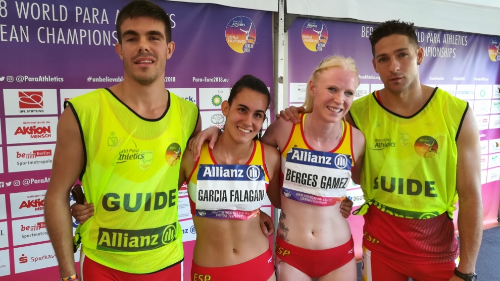 Melany Berges y Alba Garc�a.