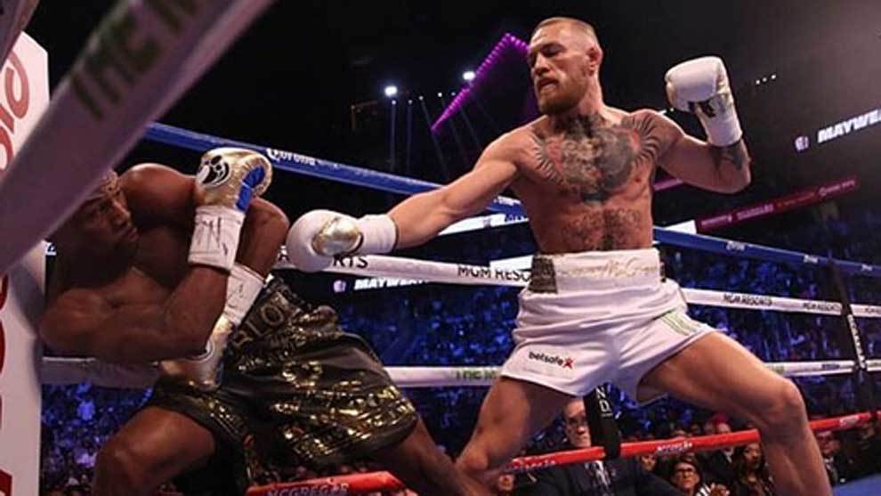 Conor McGregor puso contra las cuerdas a Floyd Mayweather en su...