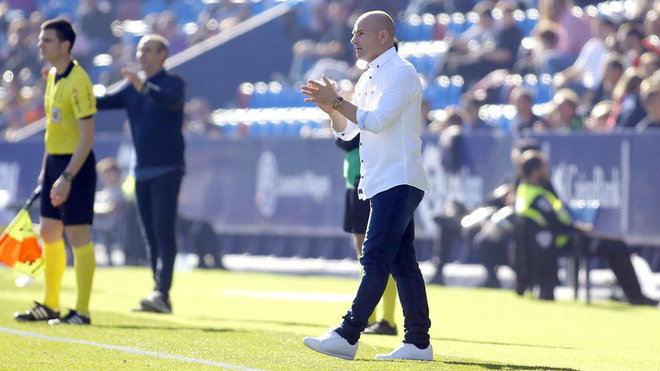 Paco L�pez, durante el partido ante el Lugo.