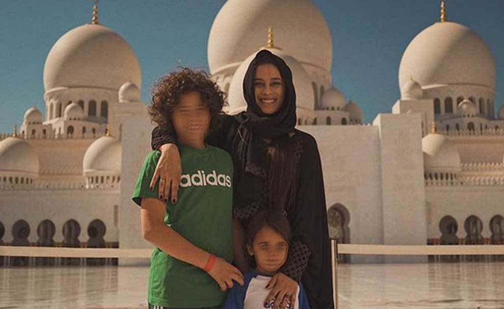 Las parejas de los jugadores del Real Madrid hicieron turismo en Abu...