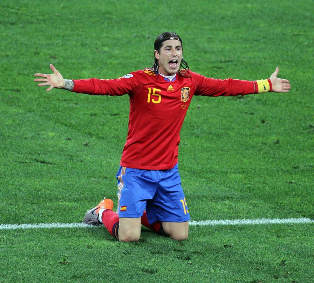 EQUIPOS DE FÚTBOL: SELECCIÓN DE ESPAÑA Campeona del Mundo 2010 EQUIPOS DE FÚTBOL: SELECCIÓN DE ESPAÑA Campeona del Mundo 2010