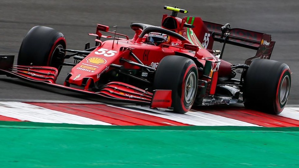Carlos Sainz, con el Ferrari SF21, en la clasificaci�n de Portugal.