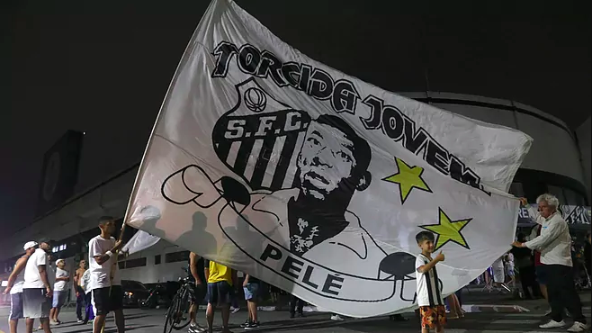 Pele and the strategic place where he will be laid to rest forever