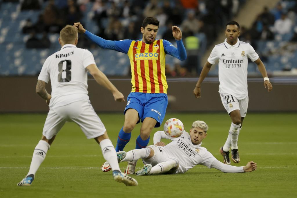 Real Madrid - Valencia | Resumen, resultado y goles de la Supercopa de ...