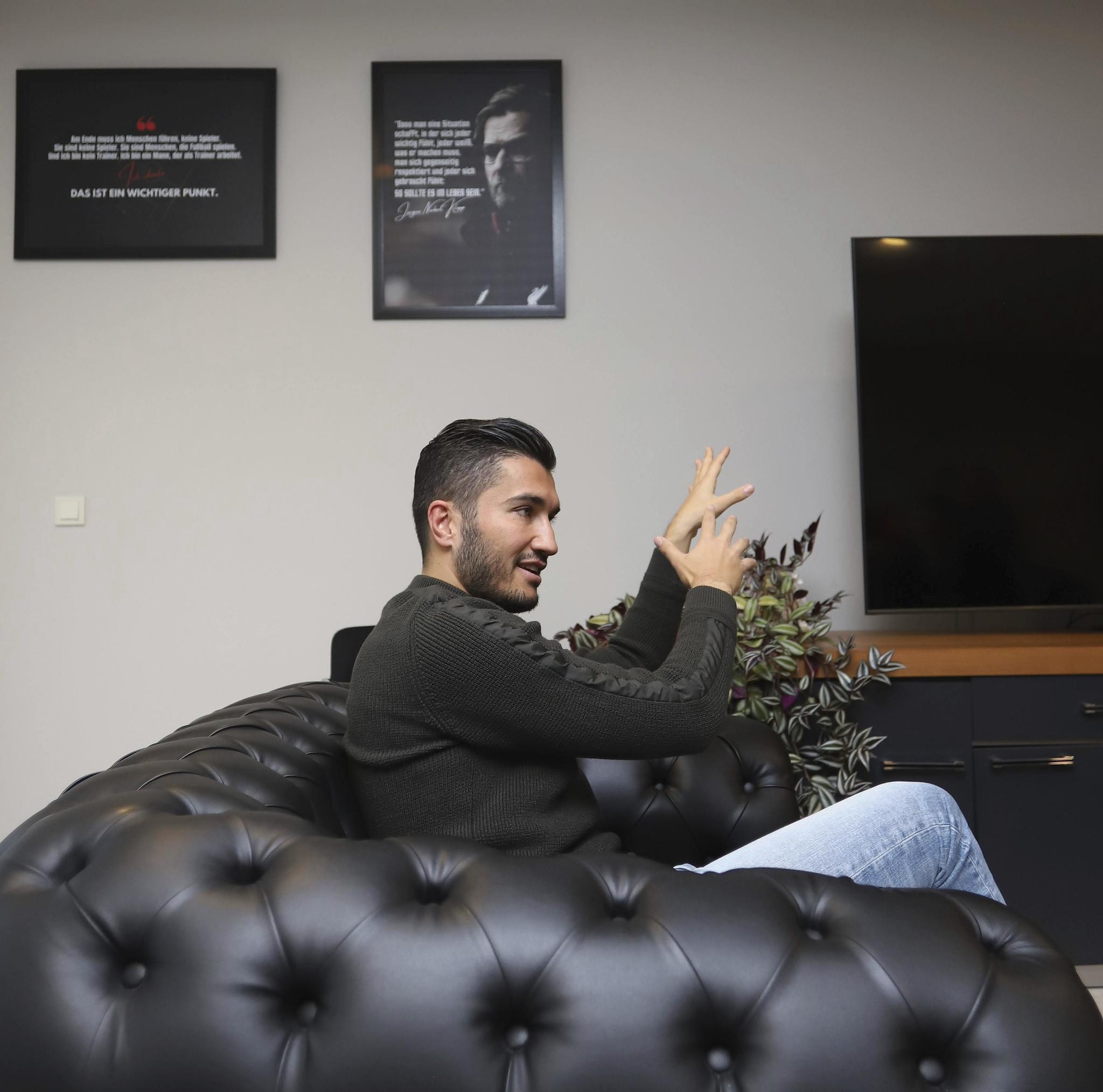 Sahin, en su despacho