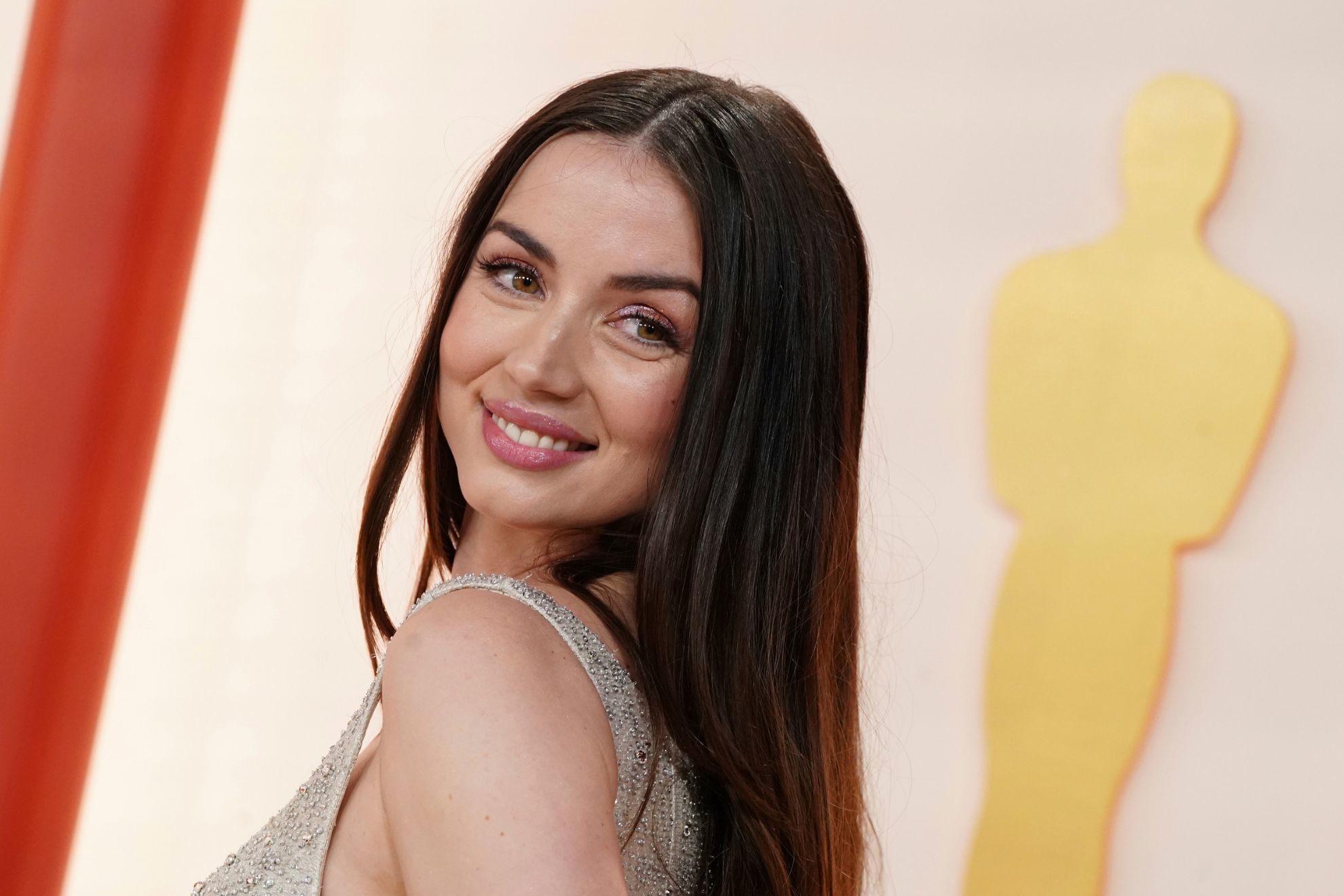 Ana de Arms shines at Oscars 2023