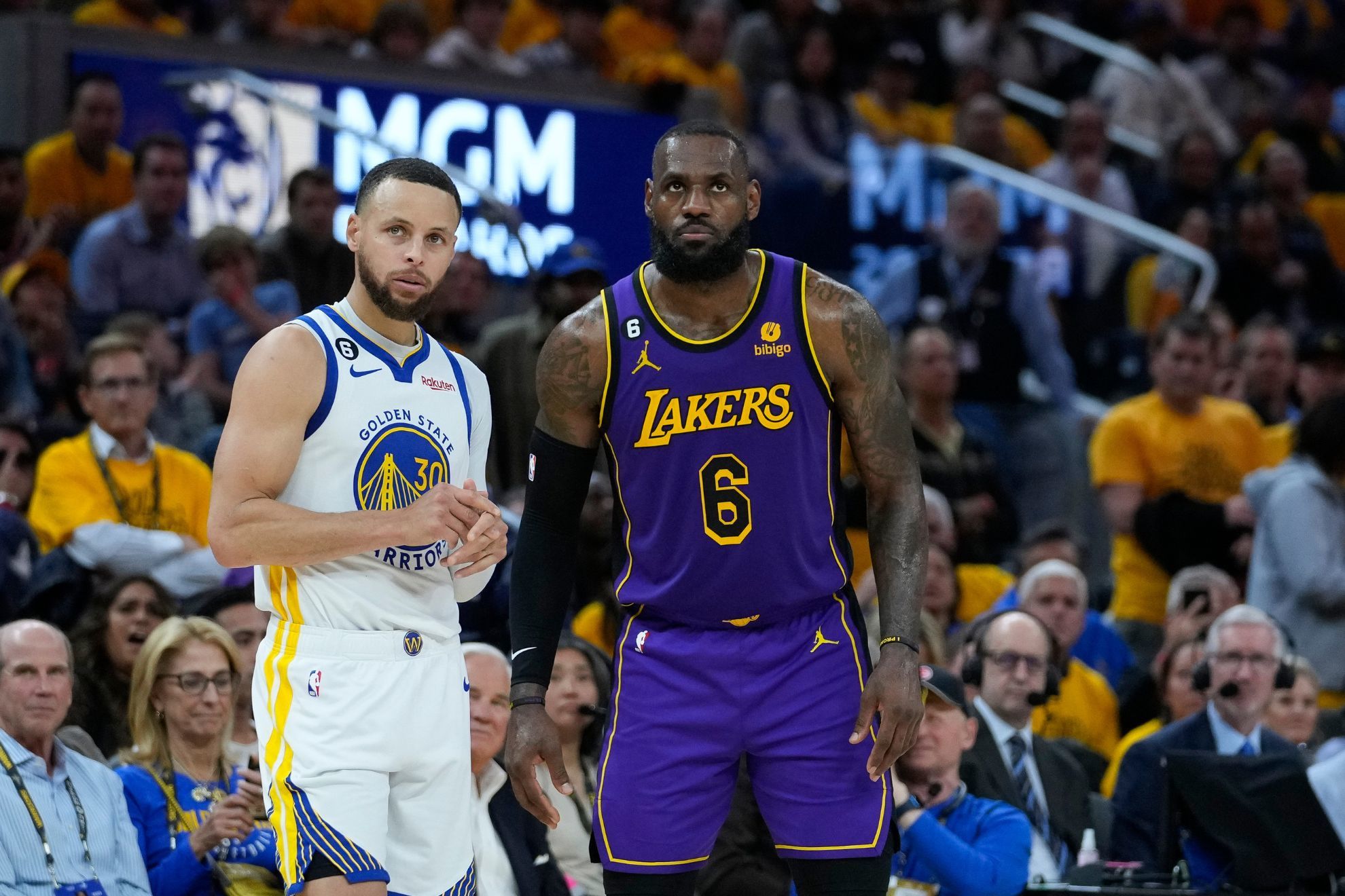 Warriors visit Lakers at Crypto.com Arena