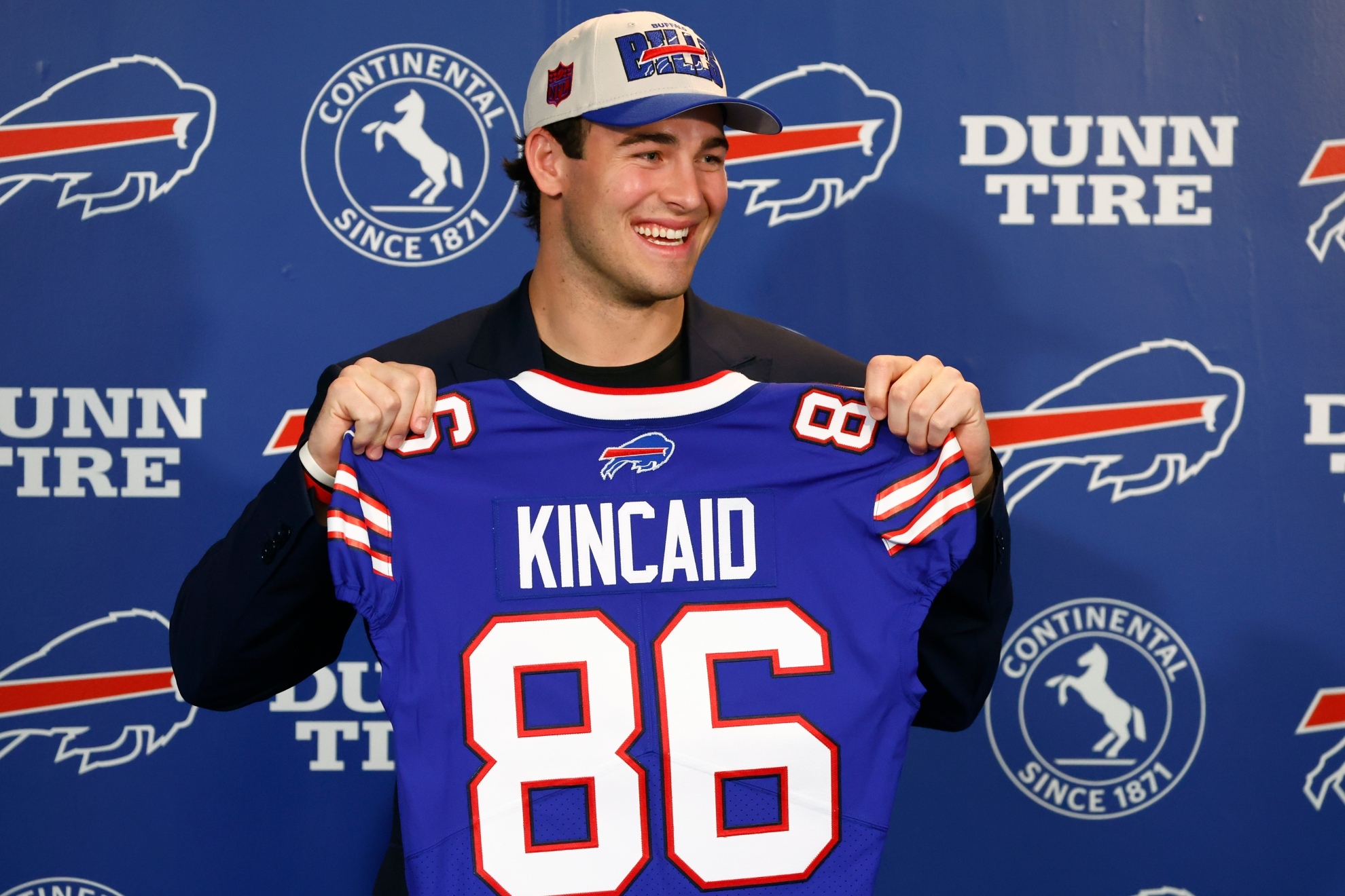 Buffalo Bills top draft pick Dalton Kincaid has big shoes to fill