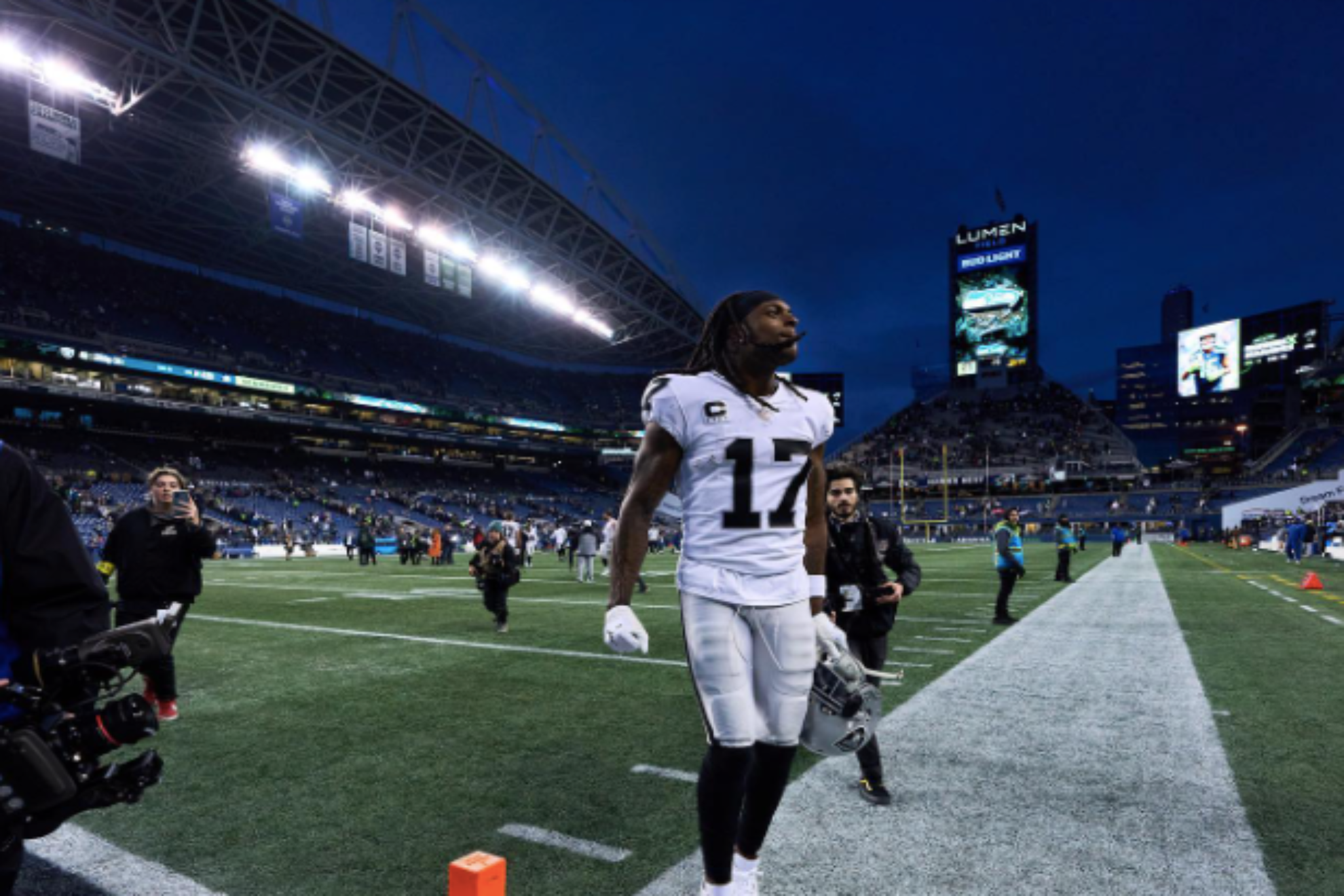 Davante Adams on Josh Jacobs contract situation: Were gonna need that guy