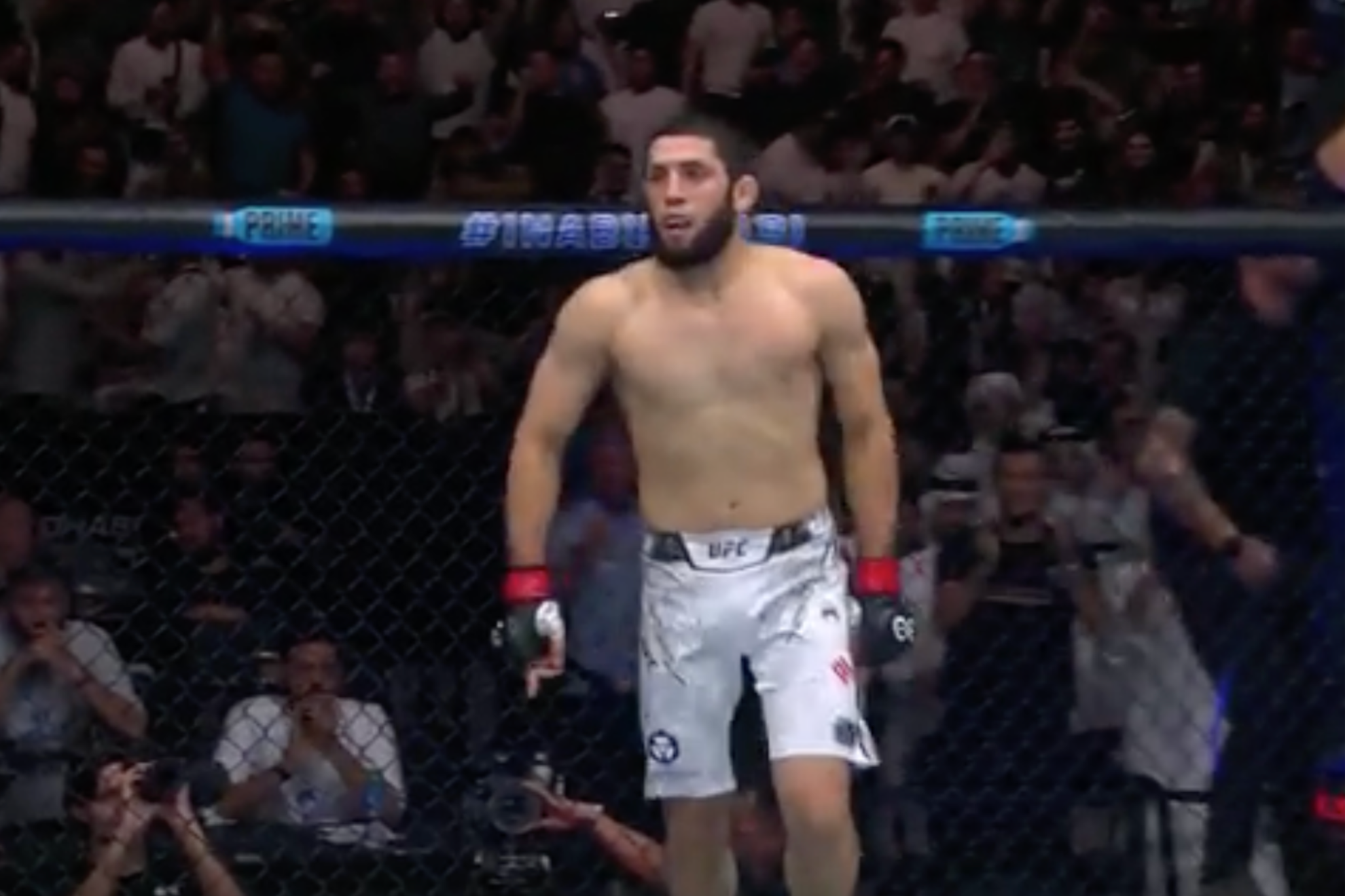 Ikram Aliskerov wins by Round 1 TKO