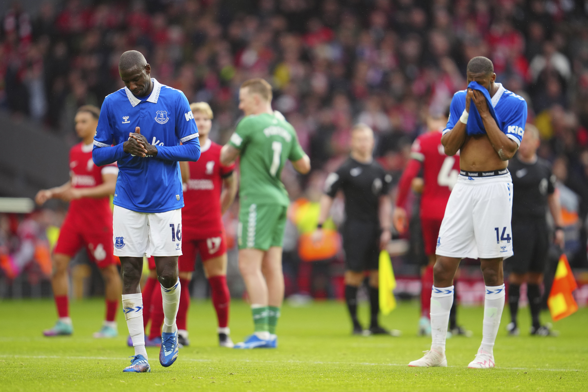 Tough punishment for Everton: 10 points deducted and avoiding relegation becomes complicated
