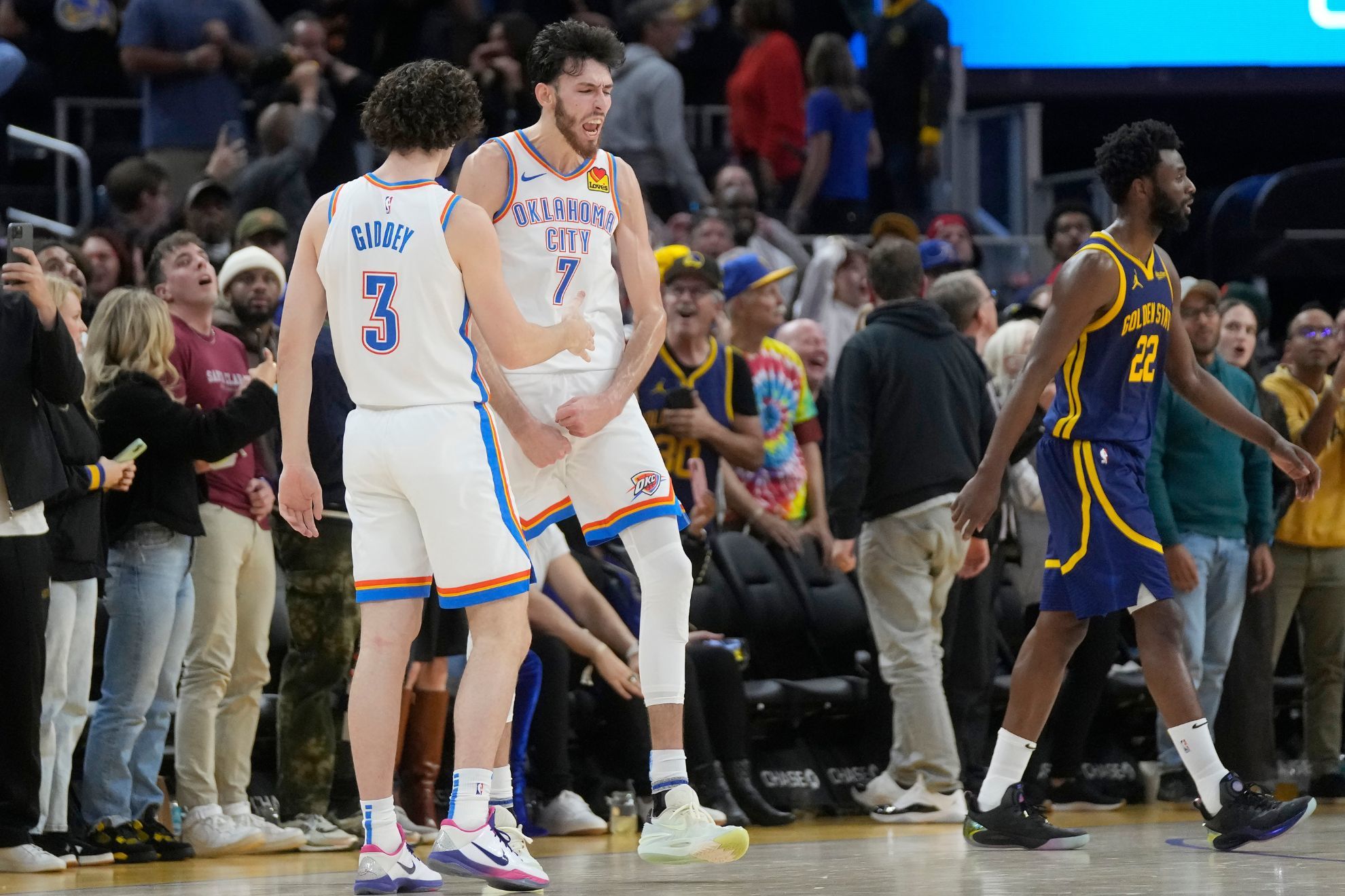 Chet Holmgren buzzer-beater forces OT as Thunder hand Warriors 6th straight loss