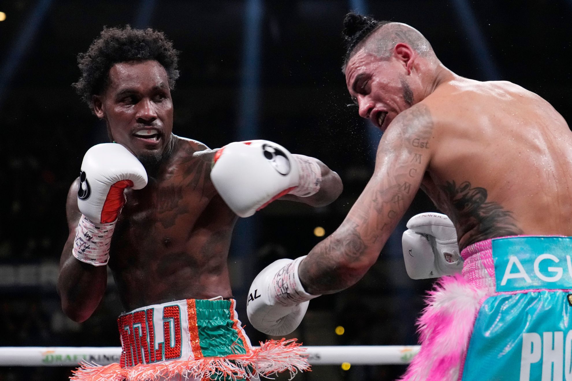 Jermall Charlo returns to action after 888 days and beats Jose Benavidez Jr. via UD