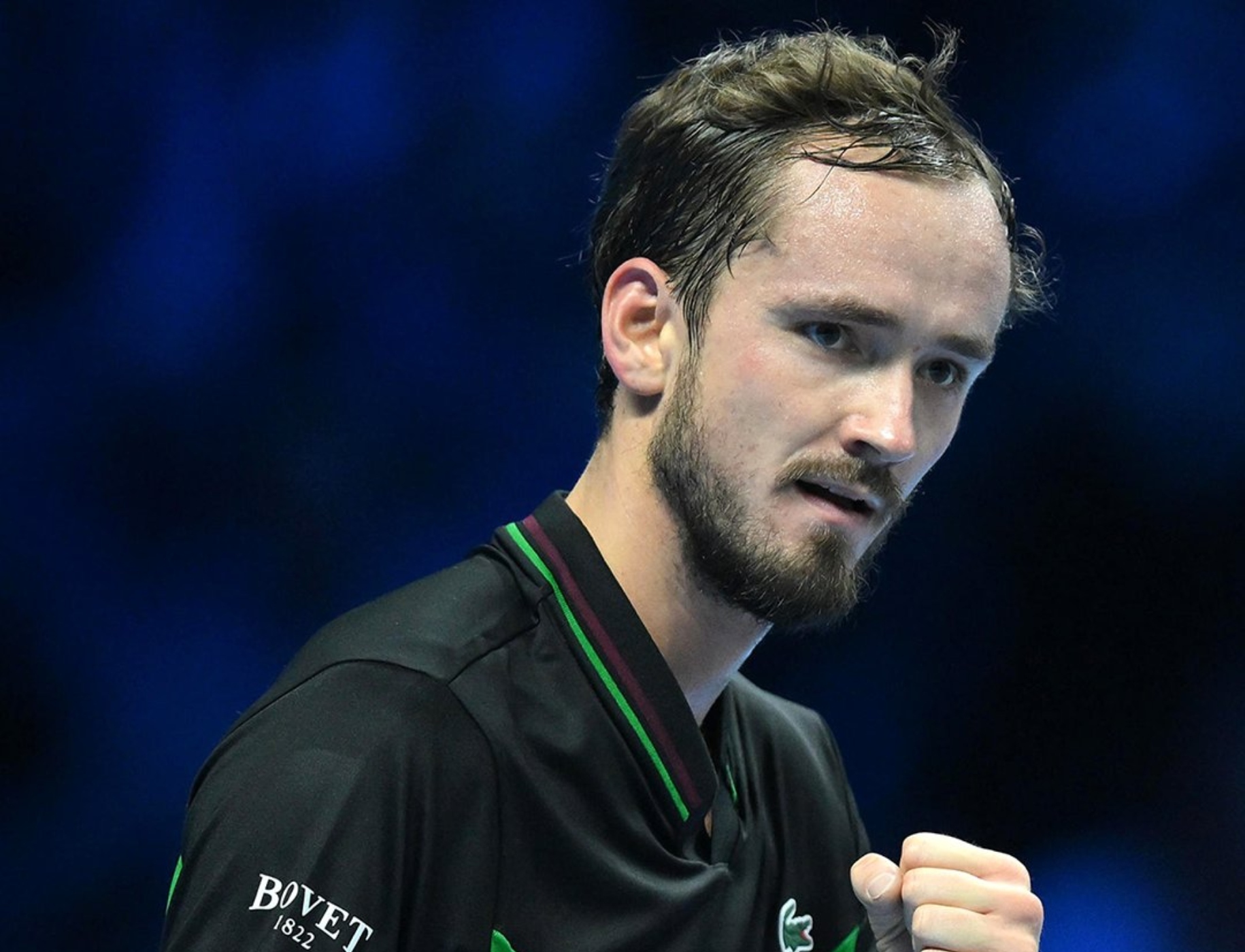 Daniil Medvedev celebra durante su partido contra Alexander Zverev en las ATP Finals