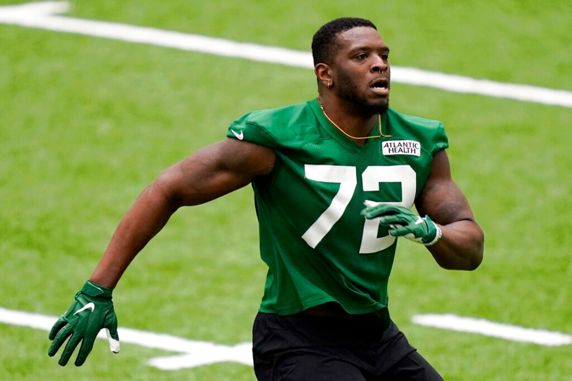 Jets Michael Clemons pulls a Half Baked yelling F*** U repeatedly at Browns fans