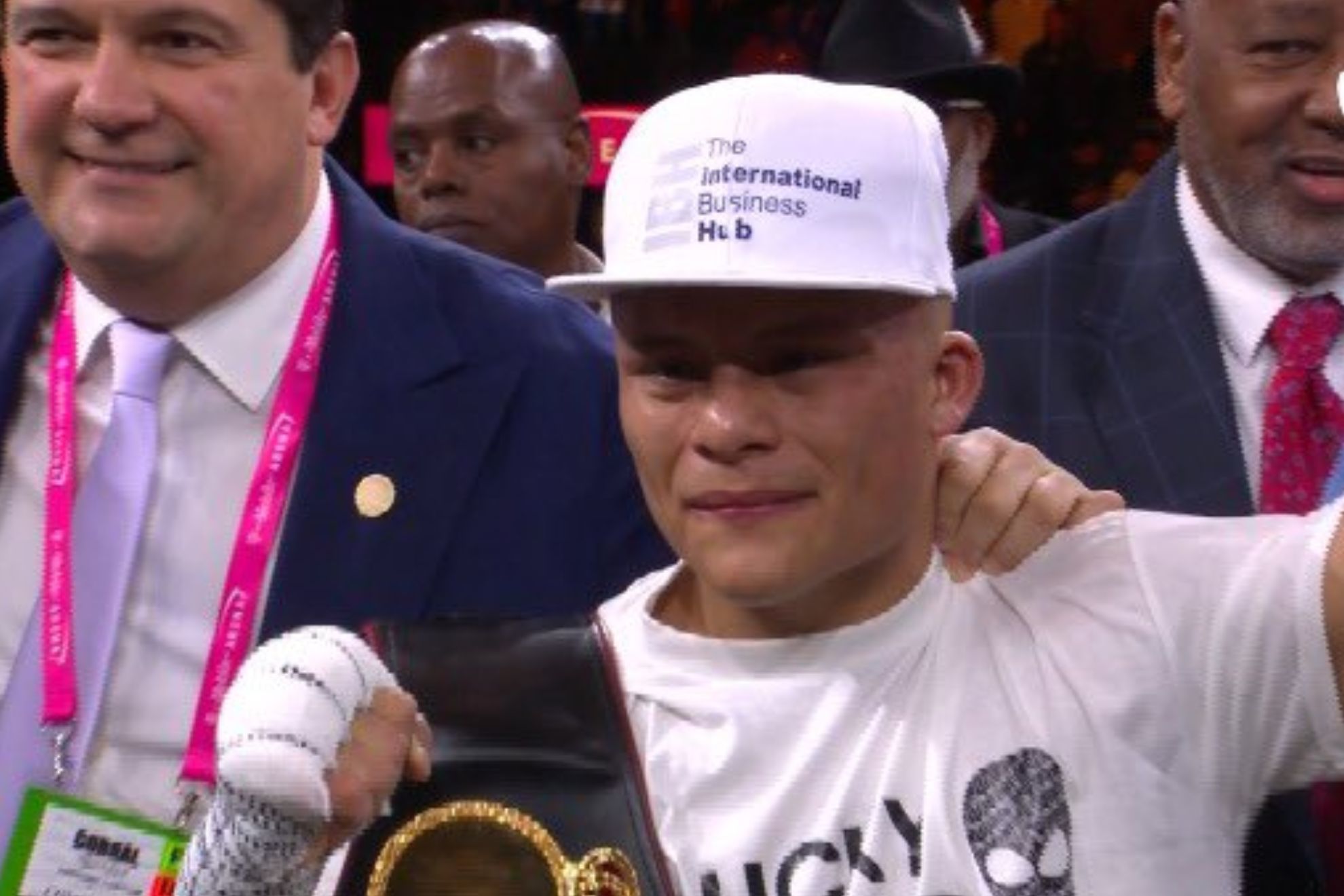 Pitbull Cruz TKOs Rolly Romero to claim WBA super lightweight title belt