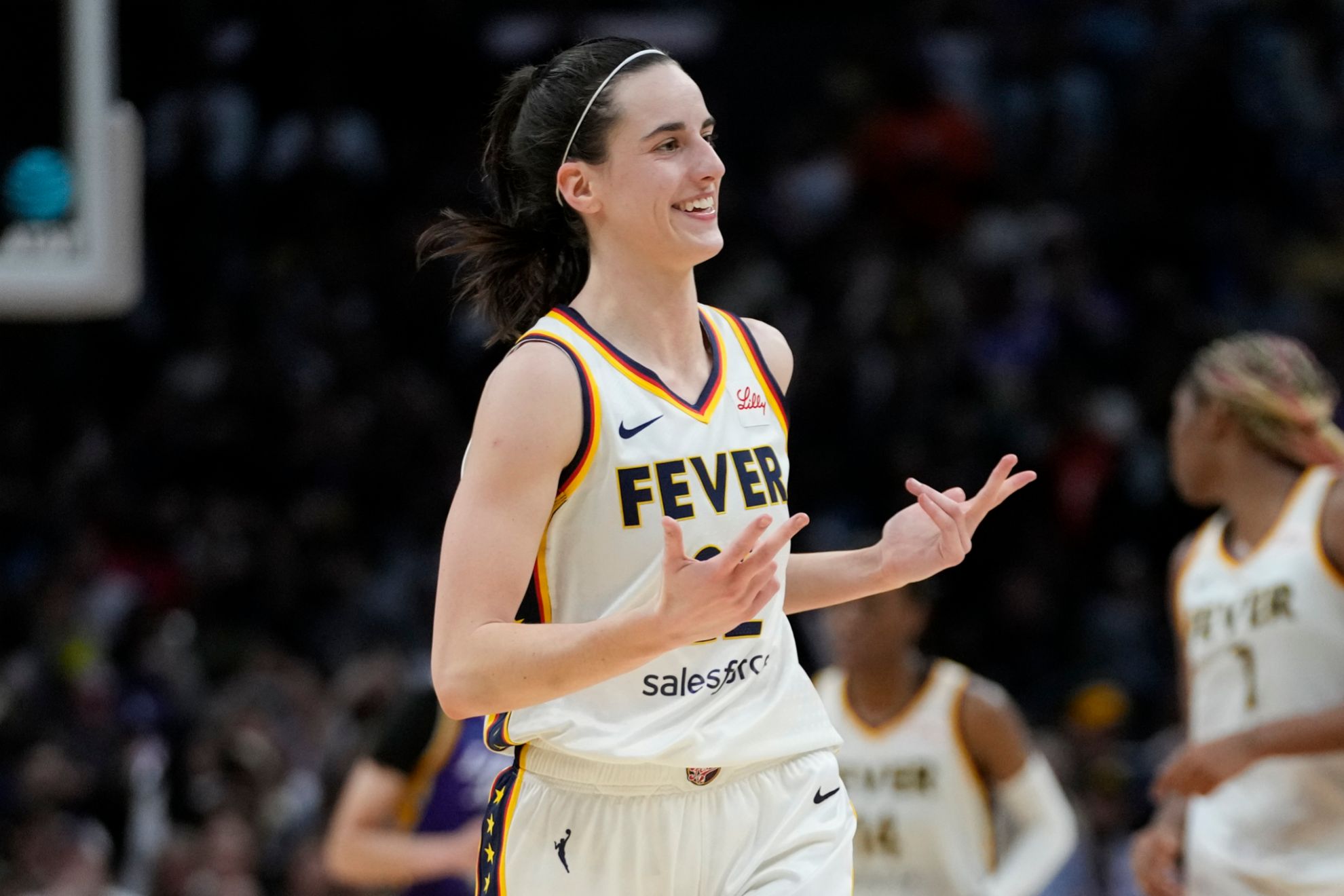 What is Caitlin Clark's degree in at the University of Iowa and what are her studies? | Marca