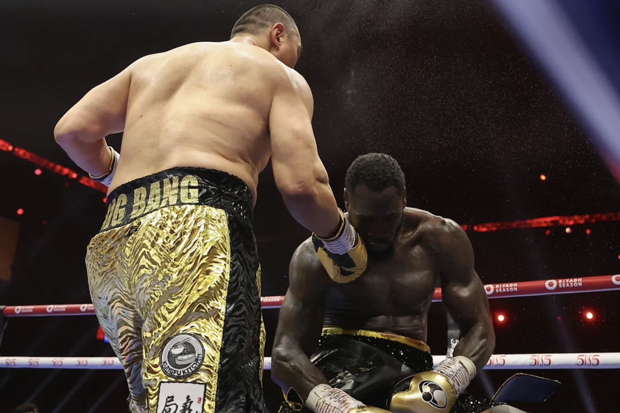 Deontay Wilder suffers the heaviest defeat of his career to Zhilei Zhang