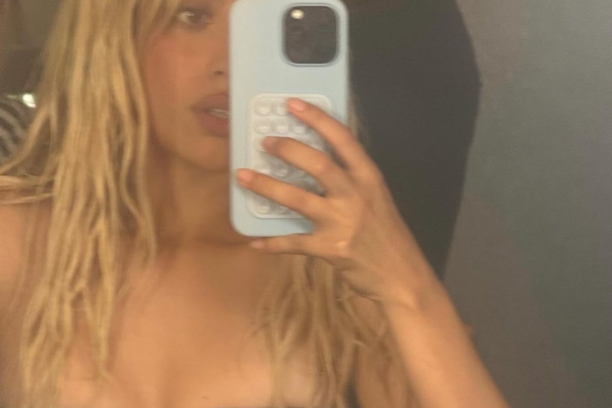 Camila Cabellos Cryptic Post Fuels Rumors of Shawn Mendes-Sabrina Carpenter Fling