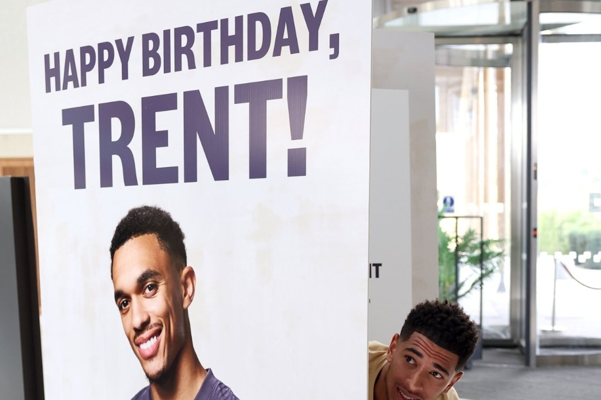 Real Madrids plan to try to sign Alexander-Arnold