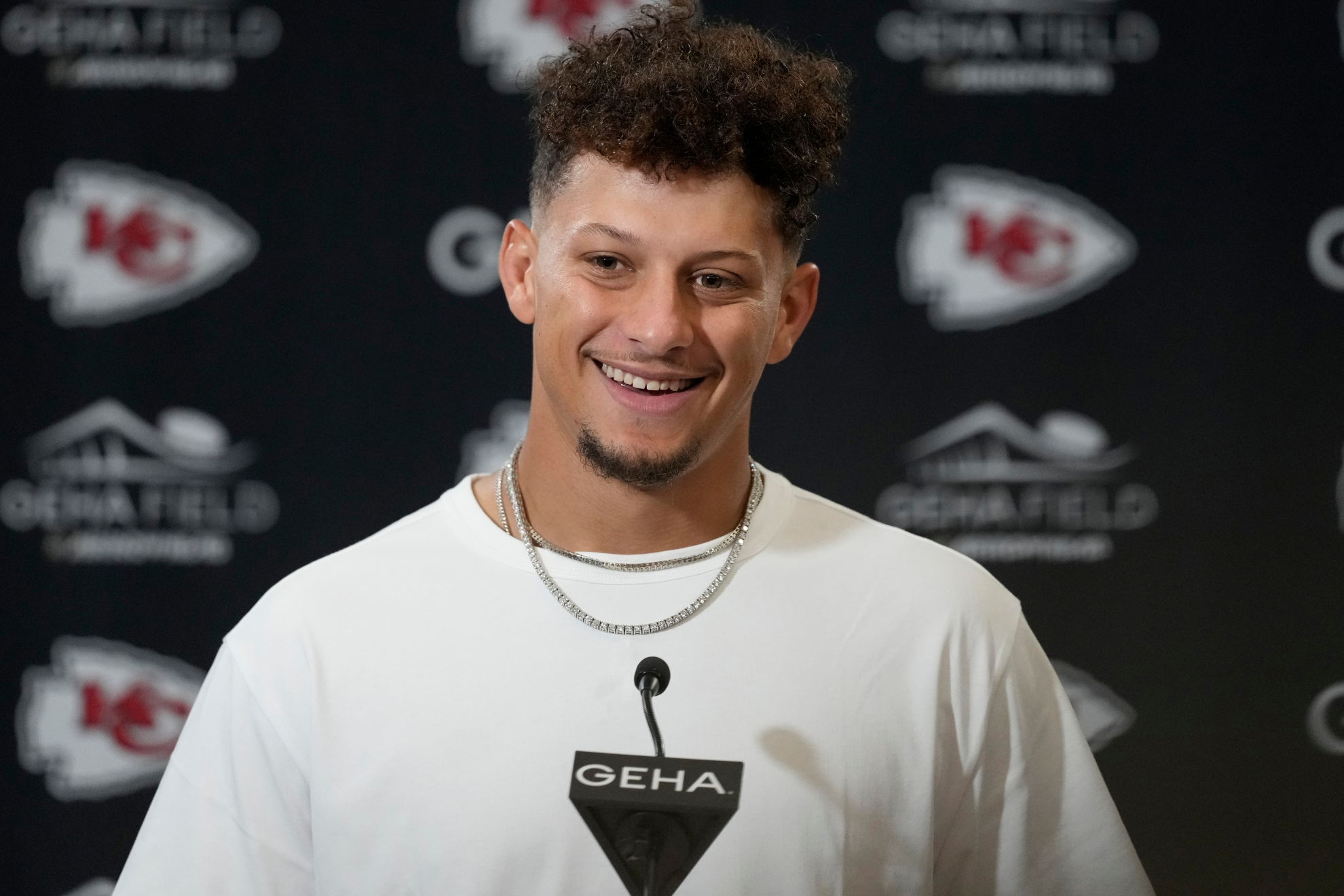 Patrick Mahomes new Adidas deal leaves fans baffled by price tag