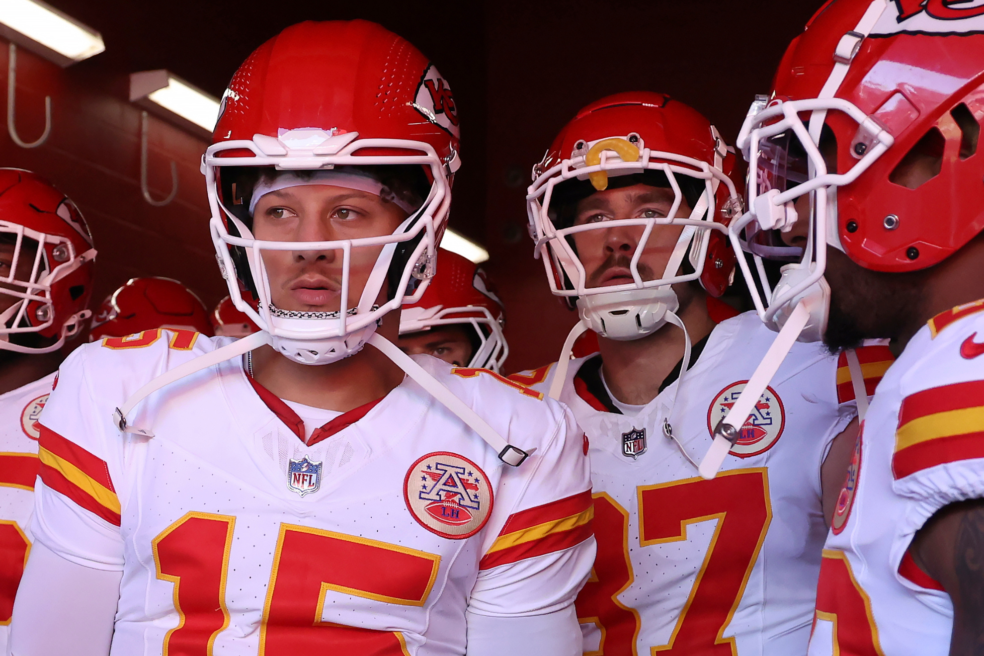 Patrick Mahomes (left) and Travis Kelce (right).