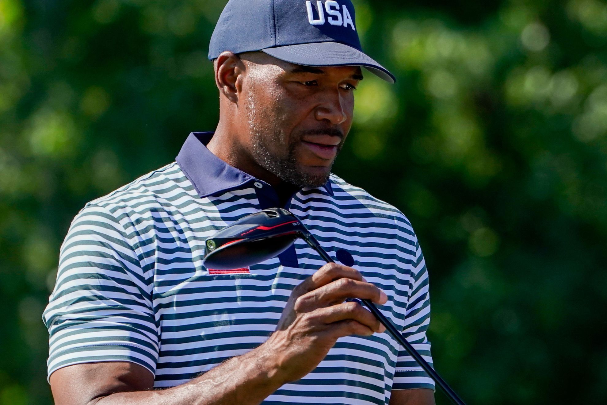 TV commentator Michael Strahan.