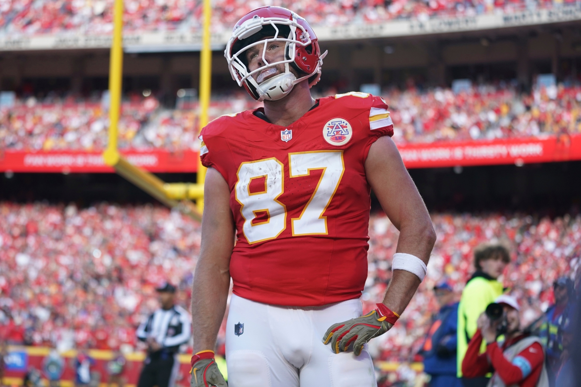 No Taylor, No Spark: Travis Kelce Fizzles as Bills Beat Chiefs