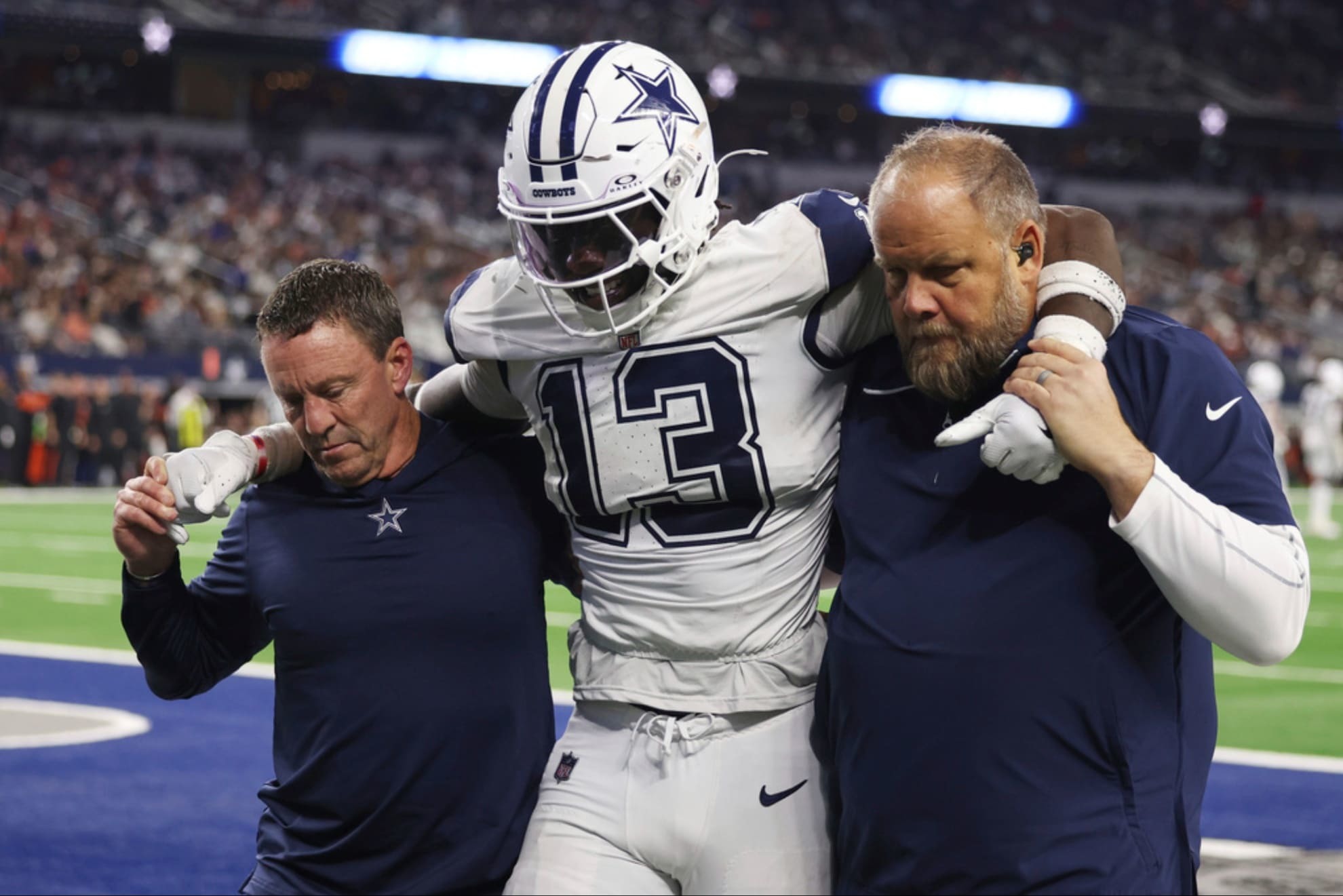 Cowboys linebacker DeMarvion Overshown was injured vs. Bengals.